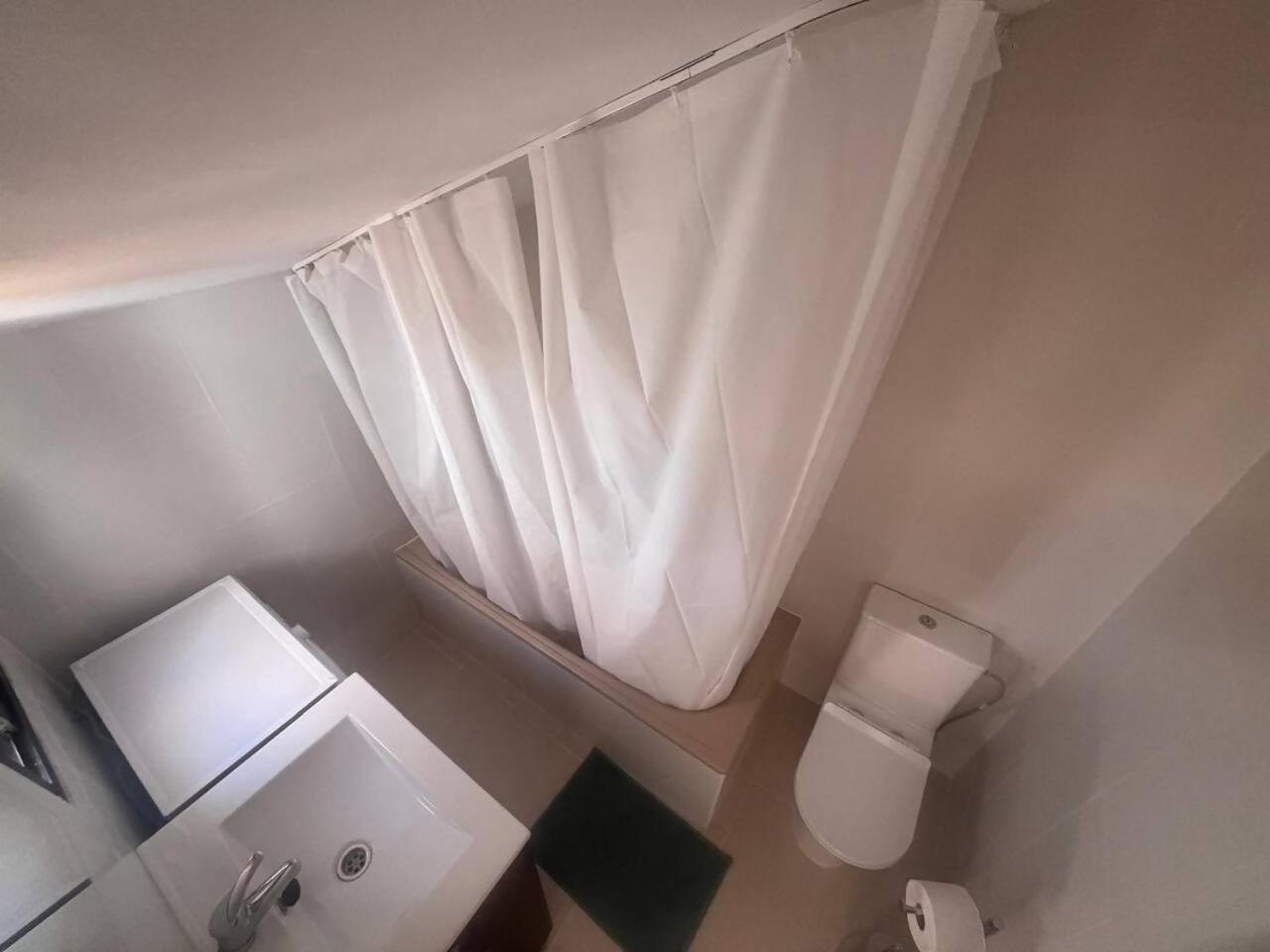 Apartamento Lidia Planta 2, La Carihuela 1ª Linea Playa, Vistas Mar, Buhardilla 1 Dormitorio, 40 M2, 1-3 Huesped, Terraza, Wifi Torremolinos Exterior photo