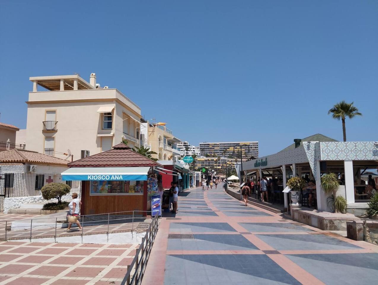 Apartamento Lidia Planta 2, La Carihuela 1ª Linea Playa, Vistas Mar, Buhardilla 1 Dormitorio, 40 M2, 1-3 Huesped, Terraza, Wifi Torremolinos Exterior photo