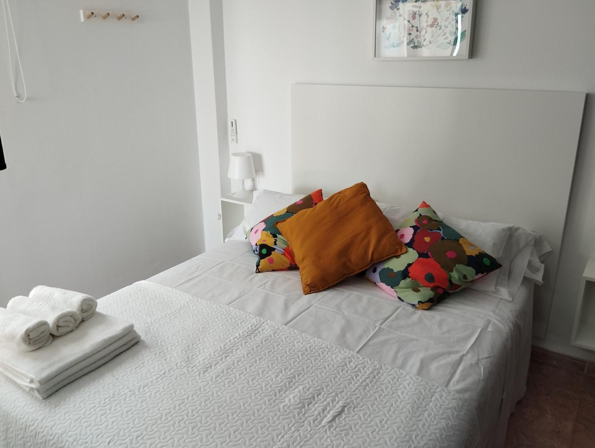 Apartamento Lidia Planta 2, La Carihuela 1ª Linea Playa, Vistas Mar, Buhardilla 1 Dormitorio, 40 M2, 1-3 Huesped, Terraza, Wifi Torremolinos Exterior photo